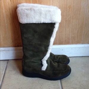 Aerosoles loden green zip-up boots